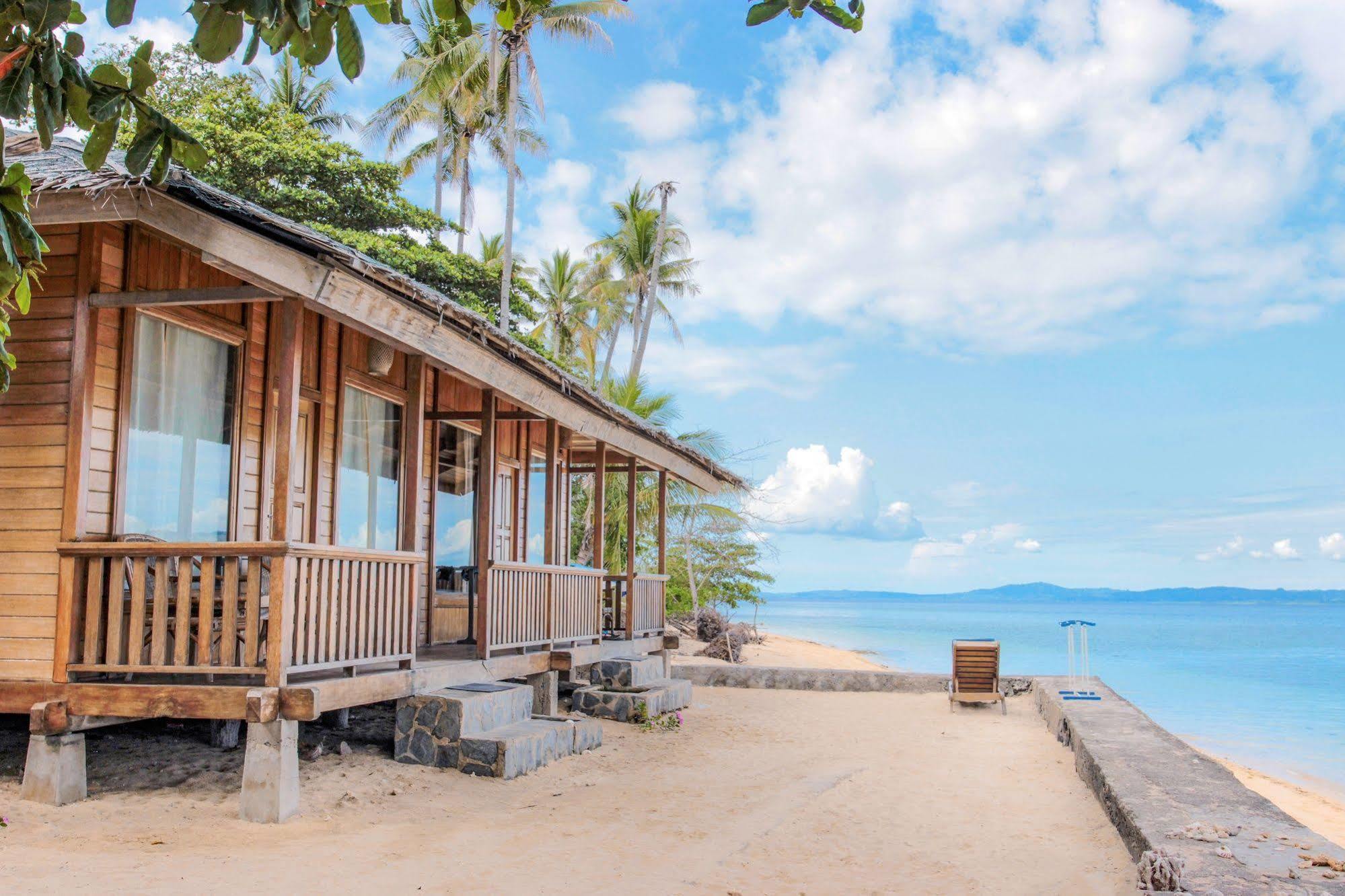 奥荣酒店 Siladen Island 外观 照片