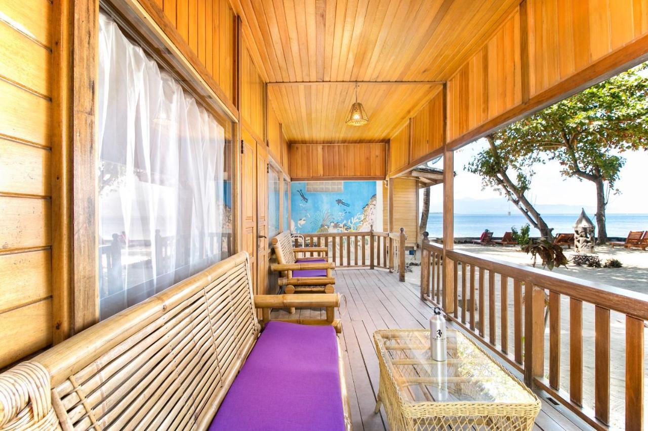 奥荣酒店 Siladen Island 外观 照片