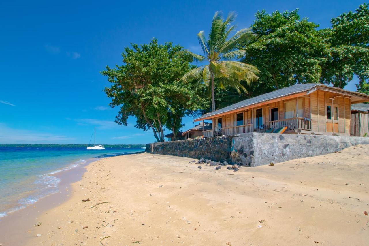 奥荣酒店 Siladen Island 外观 照片